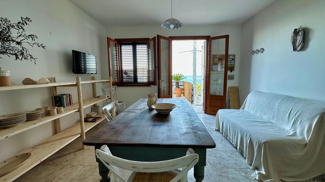 Marina Di Andrano - Alisso, Casa Vista Mare Con Parcheggio Privato E Wifi Villa Екстериор снимка