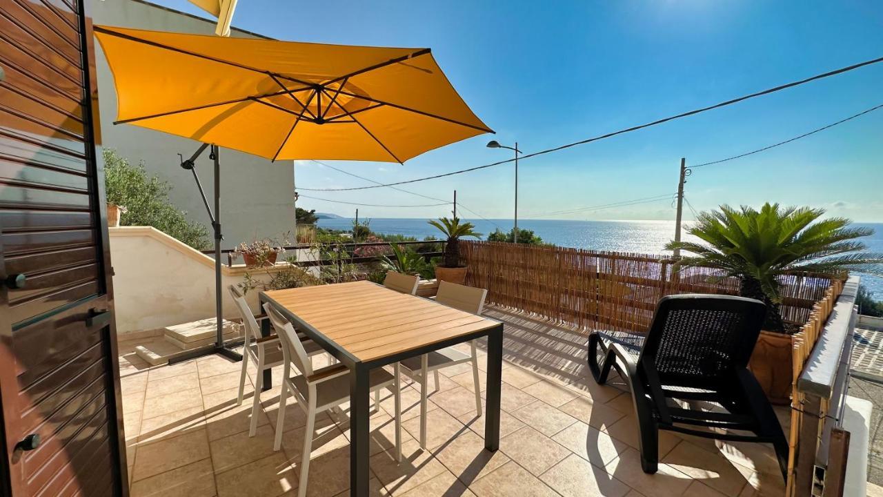 Marina Di Andrano - Alisso, Casa Vista Mare Con Parcheggio Privato E Wifi Villa Екстериор снимка